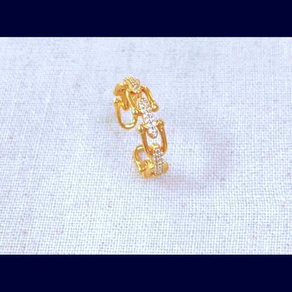 Crystal Clip Ring by Treasured Jewels *NWOT* - Picture 1 of 5